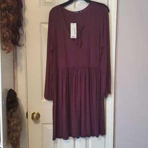 Soft Boohoo Wine colored skater dress